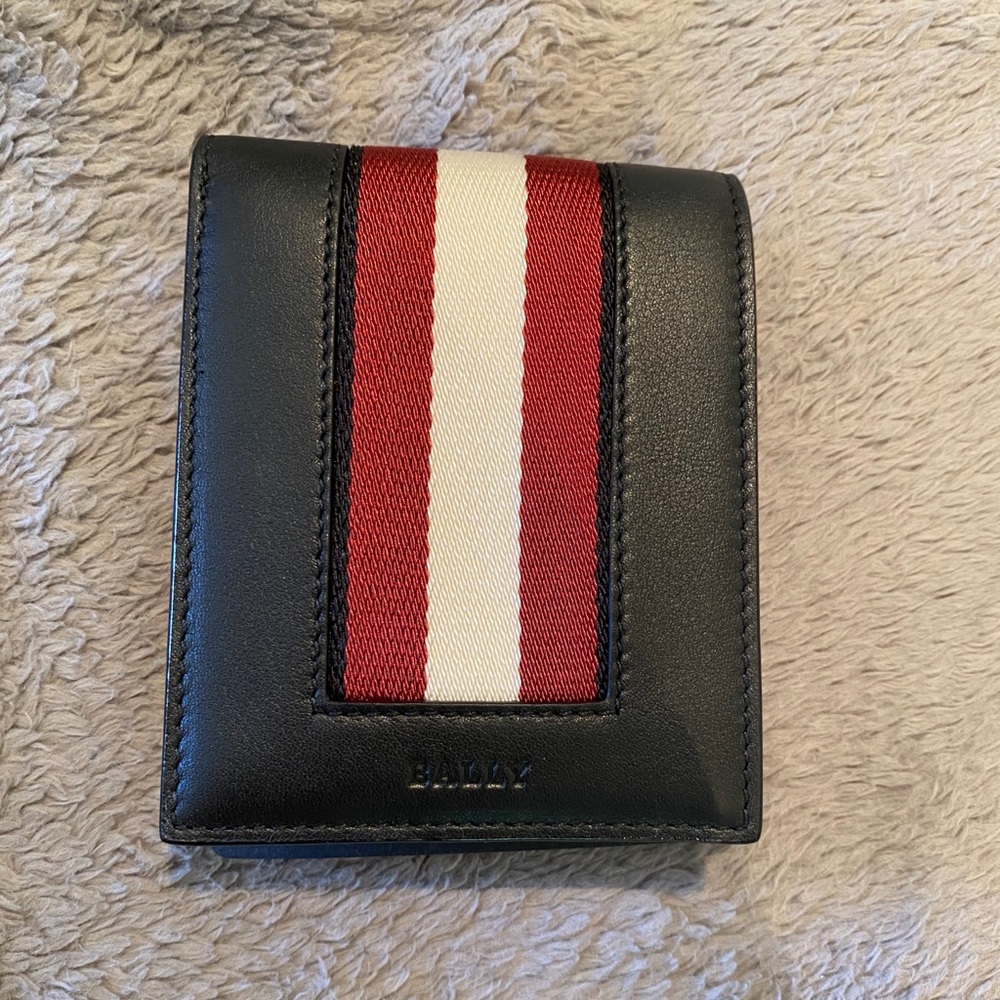 Men’s Wallet - Picture 2 of 8